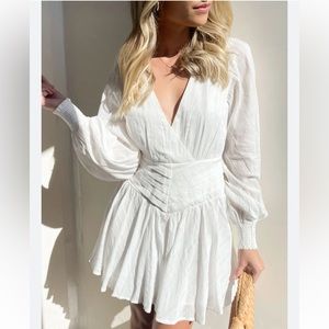 Here Comes the Sun‎ White Dress M
